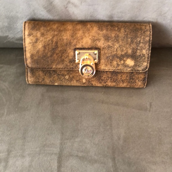 Michael Kors Handbags - Michael Kors wallet